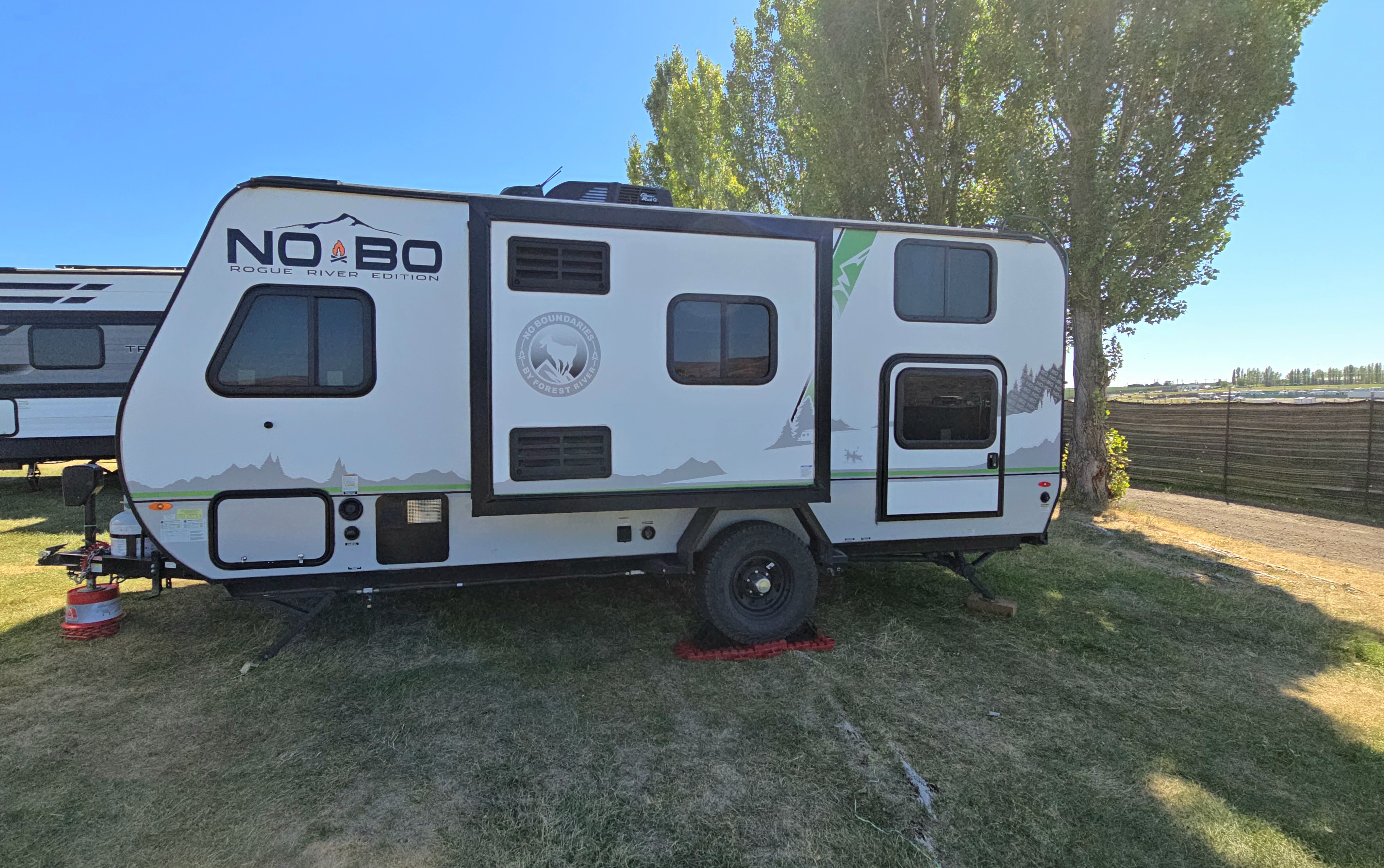 Nomad NoBo - 22ft the Off-Grid Ready Adventure Trailer! Sleeps 5, Solar, Lithium batteries 