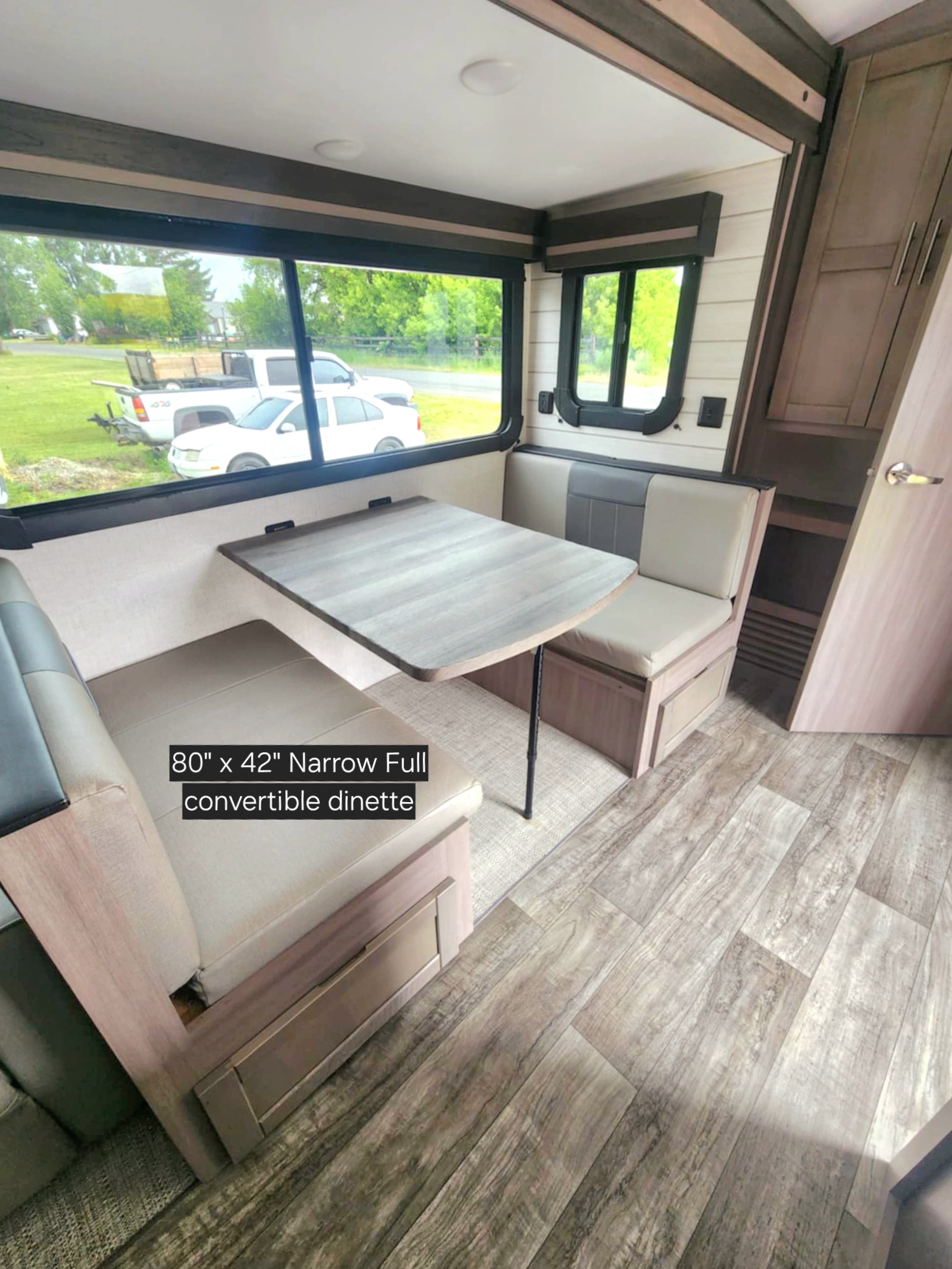 Expedition - 38 ft 2 Bedroom 1.5 bath Luxury 4 season Loaded Travel Trailer
