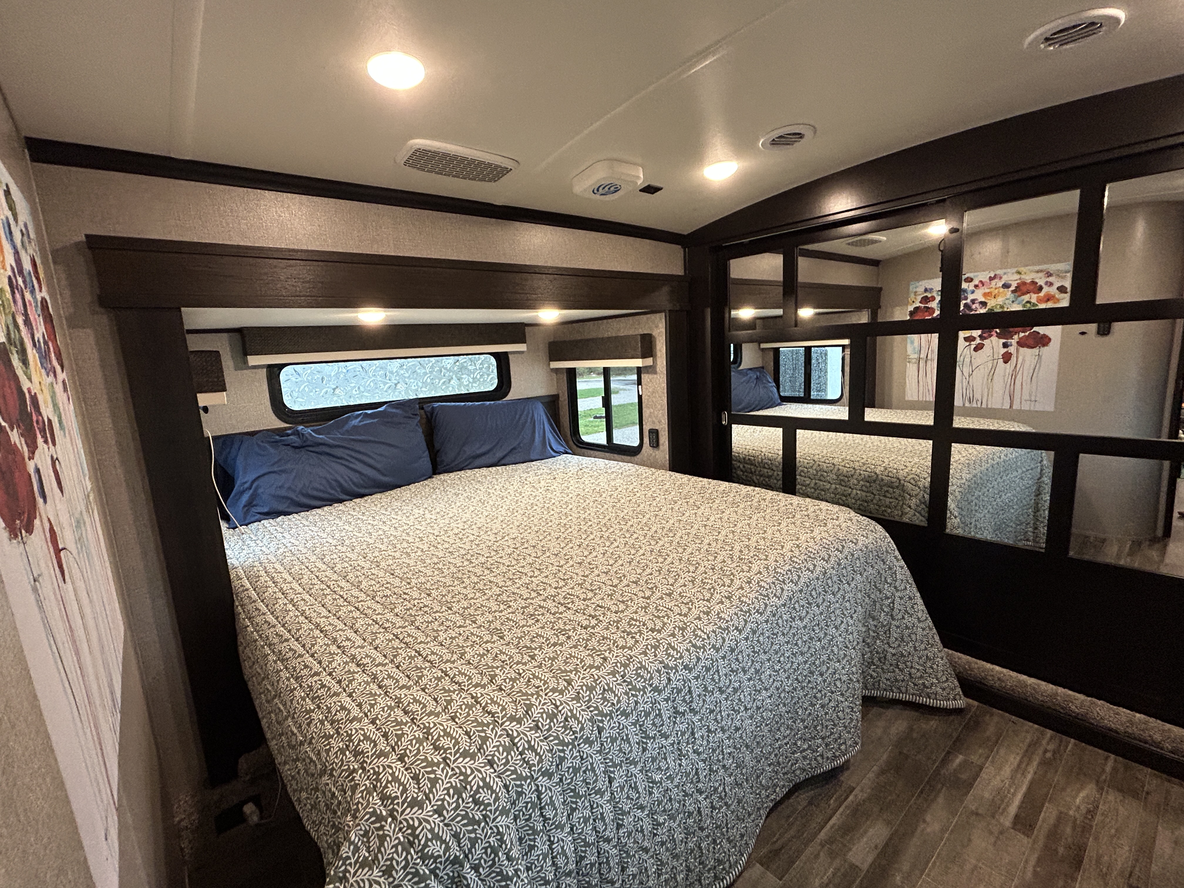 Camper image